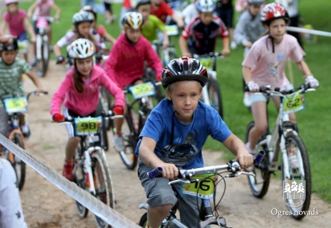 SPORT2000 Ogres un Ikšķiles tūrisma attīstības aģentūras tautas velobrauciens