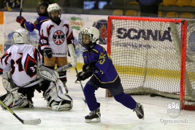 Hokeja komanda "Ogre Juniors 2" debitē Latvijas čempionātā