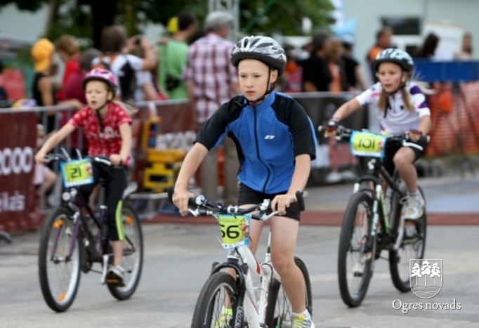 SPORT2000 Ogres un Ikšķiles tūrisma attīstības aģentūras tautas velobrauciens