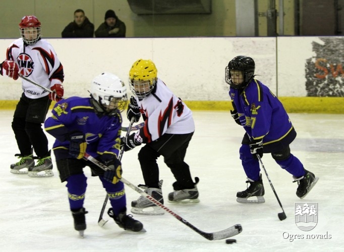 Hokeja komanda "Ogre Juniors 2" debitē Latvijas čempionātā