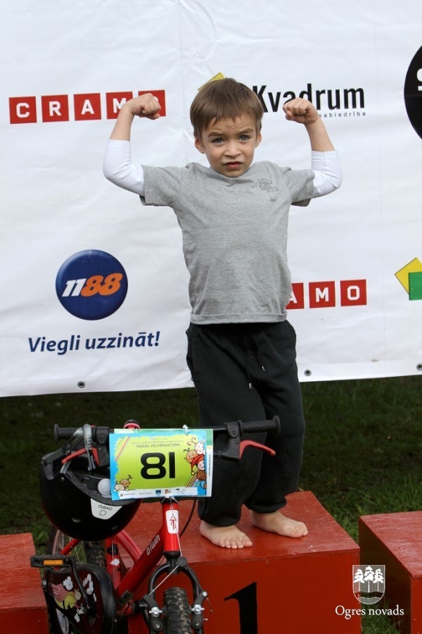 SPORT2000 Ogres un Ikšķiles tūrisma attīstības aģentūras tautas velobrauciens