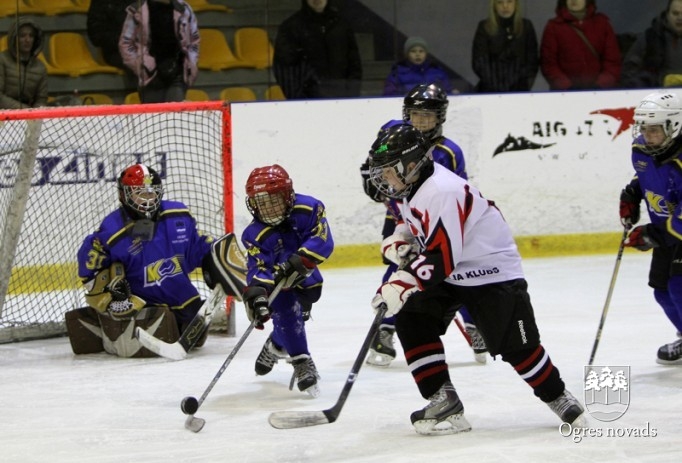 Hokeja komanda "Ogre Juniors 2" debitē Latvijas čempionātā