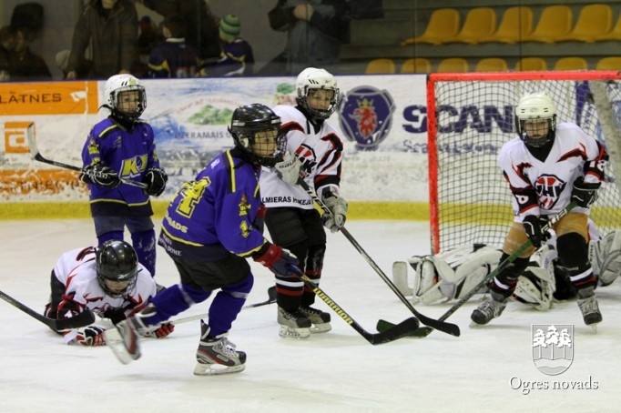 Hokeja komanda "Ogre Juniors 2" debitē Latvijas čempionātā