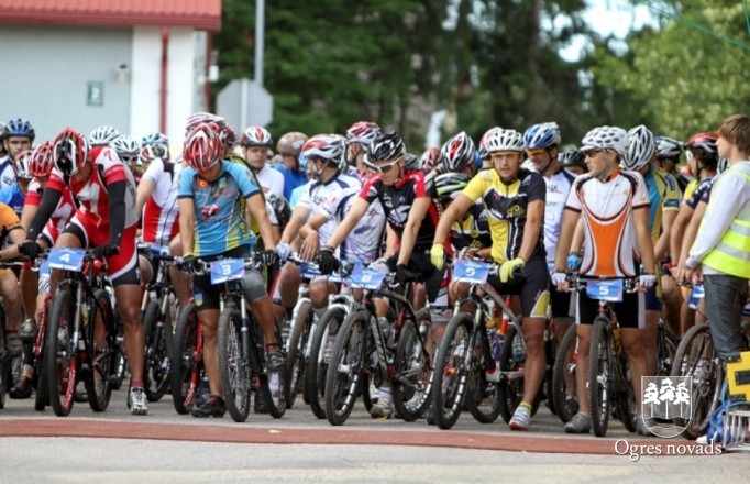 SPORT2000 Ogres un Ikšķiles tūrisma attīstības aģentūras tautas velobrauciens