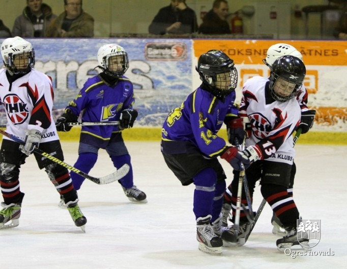 Hokeja komanda "Ogre Juniors 2" debitē Latvijas čempionātā