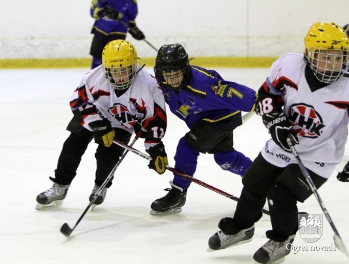 Hokeja komanda "Ogre Juniors 2" debitē Latvijas čempionātā