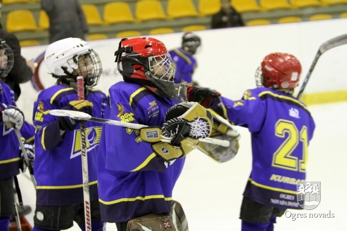 Hokeja komanda "Ogre Juniors 2" debitē Latvijas čempionātā