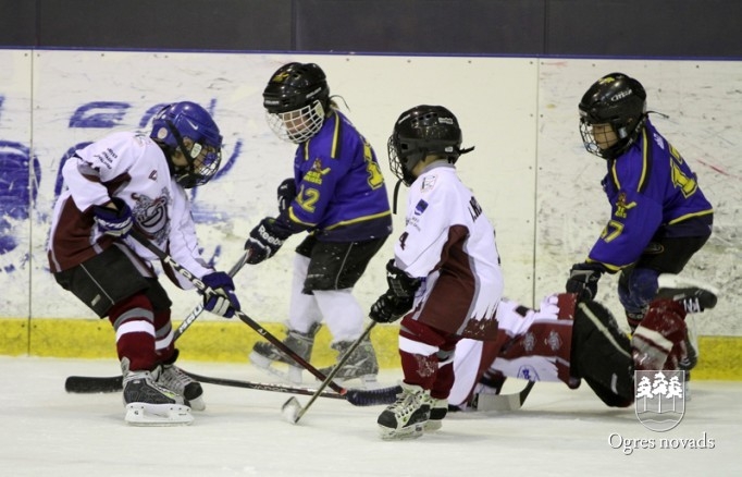 Hokeja komanda "Ogre Juniors 2" debitē Latvijas čempionātā