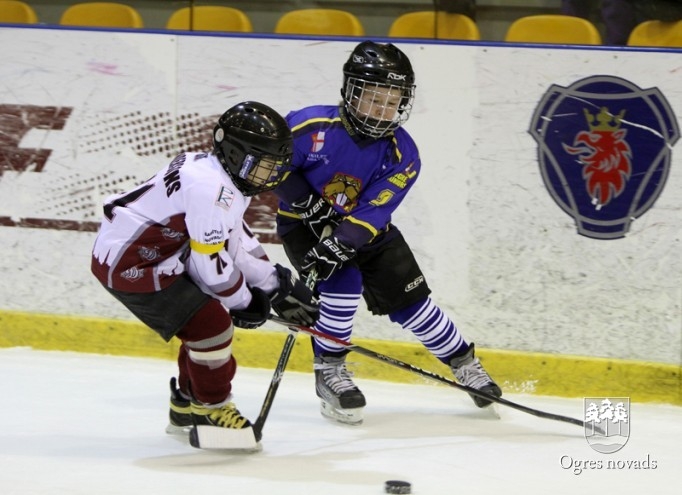 Hokeja komanda "Ogre Juniors 2" debitē Latvijas čempionātā