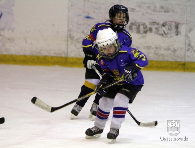 Hokeja komanda "Ogre Juniors 2" debitē Latvijas čempionātā