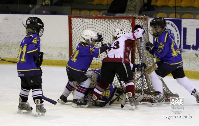 Hokeja komanda "Ogre Juniors 2" debitē Latvijas čempionātā