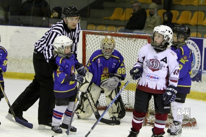 Hokeja komanda "Ogre Juniors 2" debitē Latvijas čempionātā