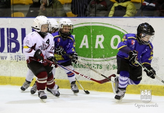 Hokeja komanda "Ogre Juniors 2" debitē Latvijas čempionātā