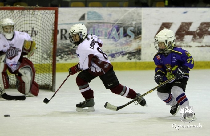 Hokeja komanda "Ogre Juniors 2" debitē Latvijas čempionātā