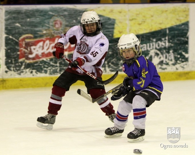 Hokeja komanda "Ogre Juniors 2" debitē Latvijas čempionātā