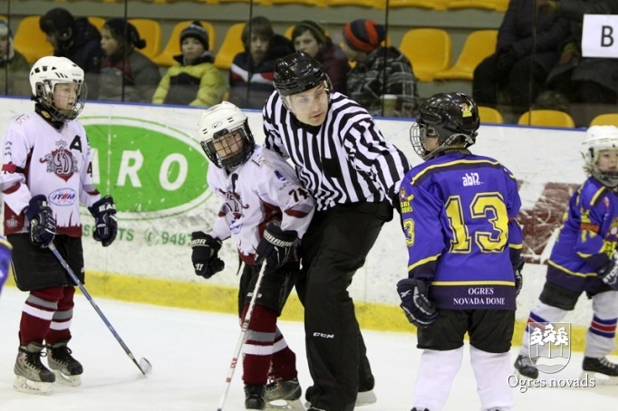 Hokeja komanda "Ogre Juniors 2" debitē Latvijas čempionātā