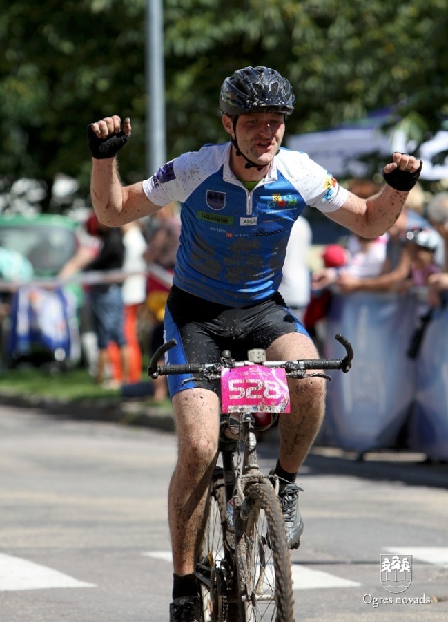 SPORT2000 Ogres un Ikšķiles tūrisma attīstības aģentūras tautas velobrauciens