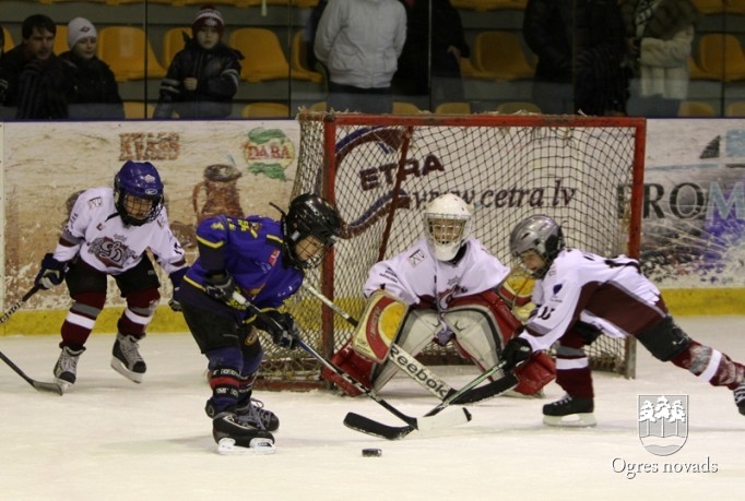 Hokeja komanda "Ogre Juniors 2" debitē Latvijas čempionātā