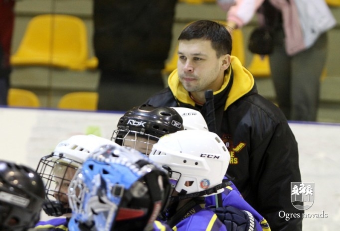 Hokeja komanda "Ogre Juniors 2" debitē Latvijas čempionātā