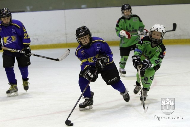 "Ogre Juniors" visjaunākie hokejisti - starp Latvijas čempionāta līderiem