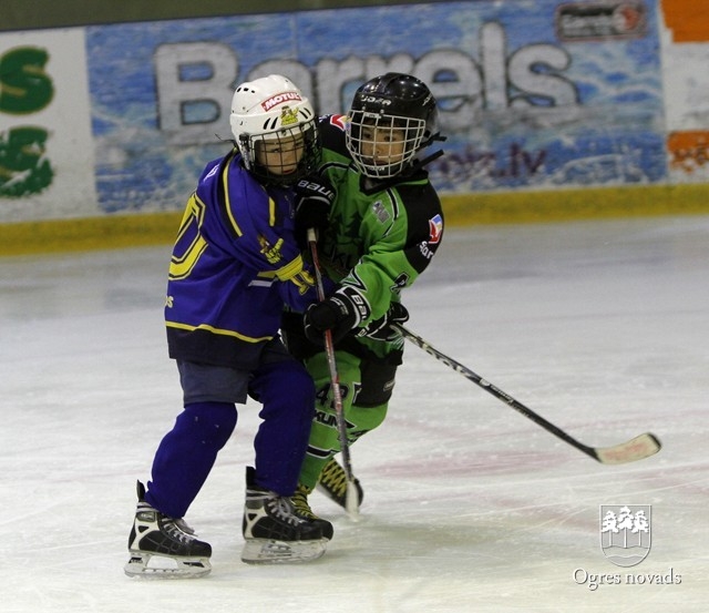 "Ogre Juniors" visjaunākie hokejisti - starp Latvijas čempionāta līderiem