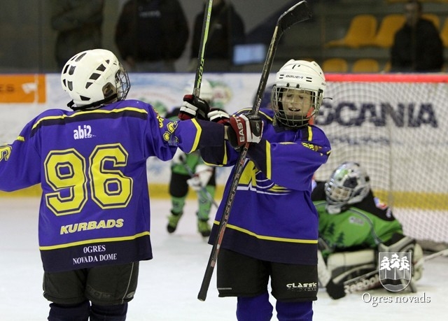 "Ogre Juniors" visjaunākie hokejisti - starp Latvijas čempionāta līderiem