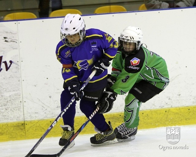 "Ogre Juniors" visjaunākie hokejisti - starp Latvijas čempionāta līderiem