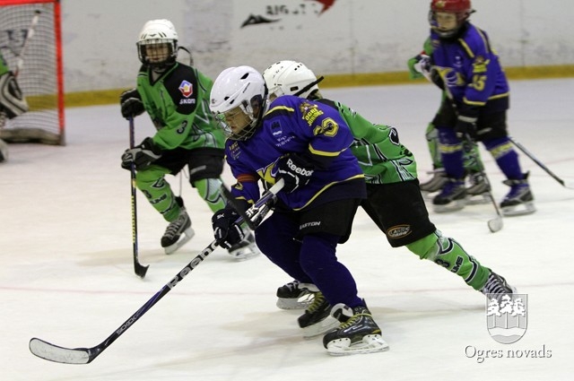 "Ogre Juniors" visjaunākie hokejisti - starp Latvijas čempionāta līderiem