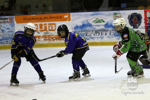 "Ogre Juniors" visjaunākie hokejisti - starp Latvijas čempionāta līderiem