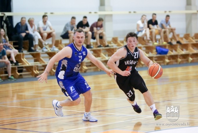 Ogres basketbola izlase ar uzvaru sāk atlases turnīru