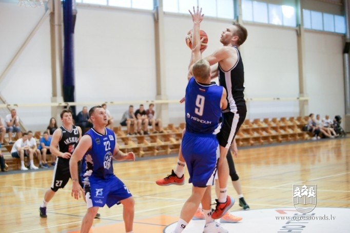 Ogres basketbola izlase ar uzvaru sāk atlases turnīru