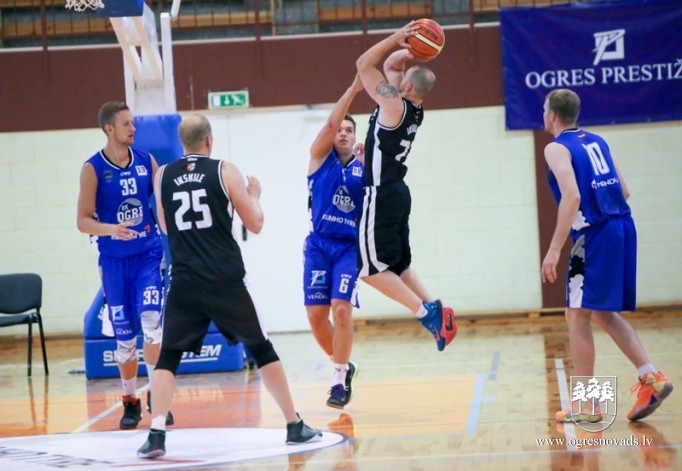 Ogres basketbola izlase ar uzvaru sāk atlases turnīru