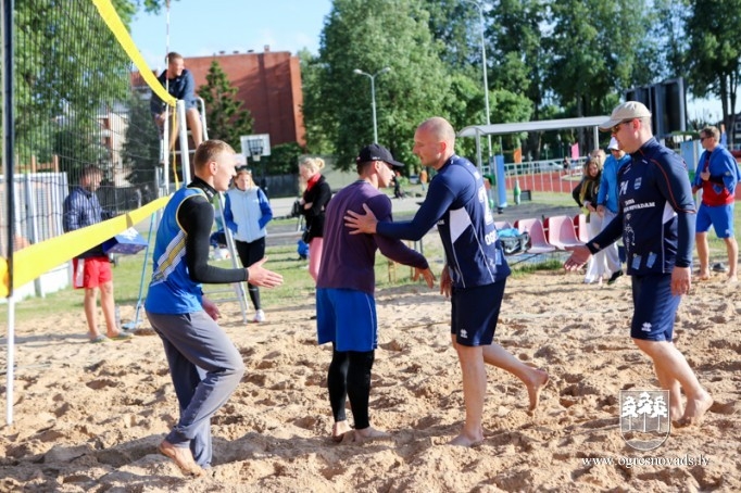 Pirmajā Ogres pludmales volejbola turnīrā uzvar "Jumprava"