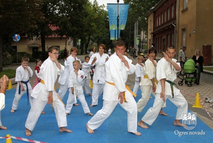 Ogres sporta svētki Brīvības ielā 2011. gadā