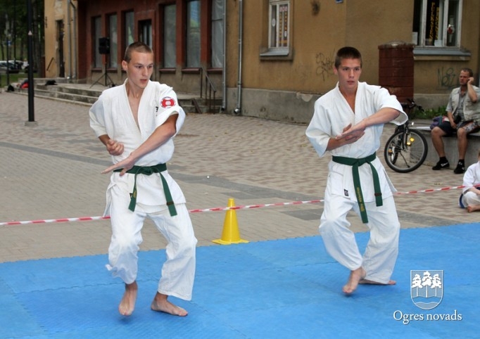 Ogres sporta svētki Brīvības ielā 2011. gadā