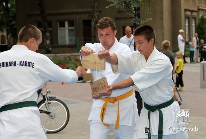 Ogres sporta svētki Brīvības ielā 2011. gadā