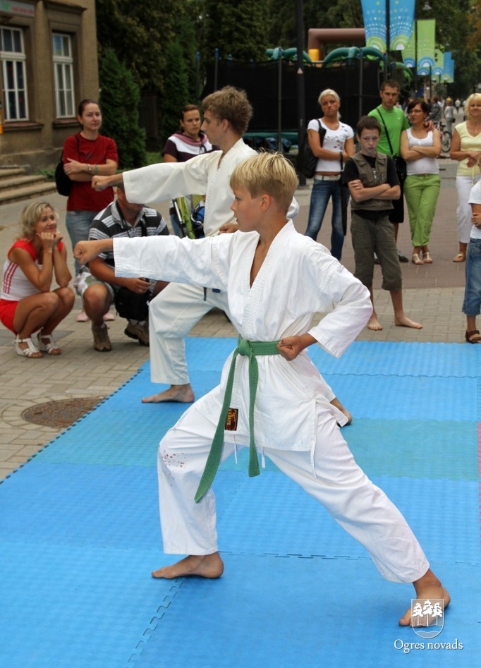 Ogres sporta svētki Brīvības ielā 2011. gadā