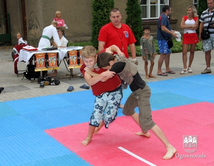 Ogres sporta svētki Brīvības ielā 2011. gadā