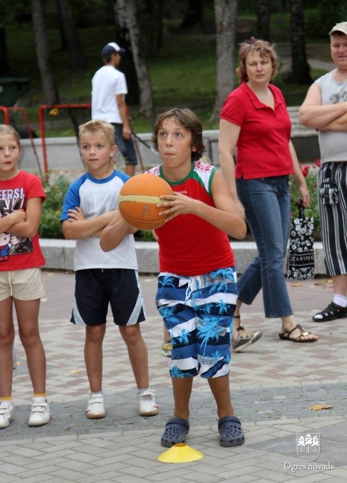 Ogres sporta svētki Brīvības ielā 2011. gadā