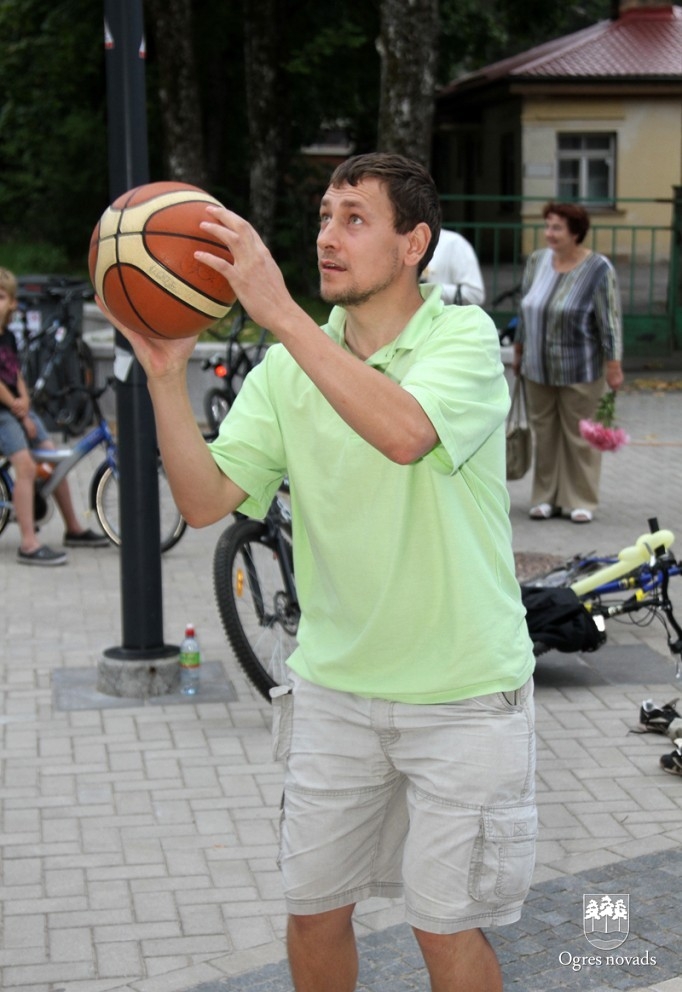 Ogres sporta svētki Brīvības ielā 2011. gadā