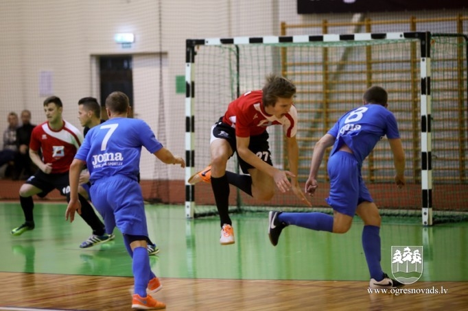 "Osports/ONSC" izcīna "Osports.lv" kausu telpu futbolā