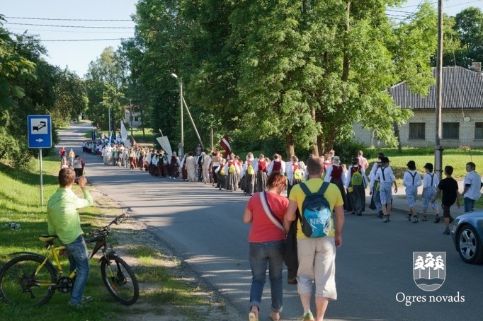 Projekts "Dziedošie kaimiņi'' noslēdzas ar grandioziem Dziesmu svētkiem