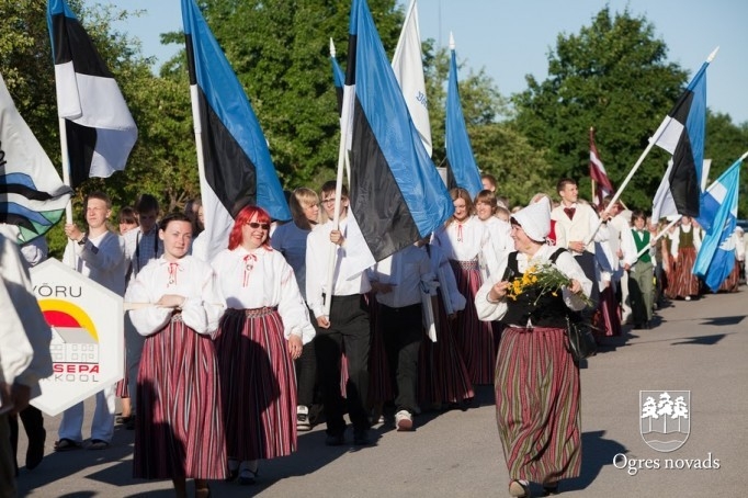 Projekts "Dziedošie kaimiņi'' noslēdzas ar grandioziem Dziesmu svētkiem