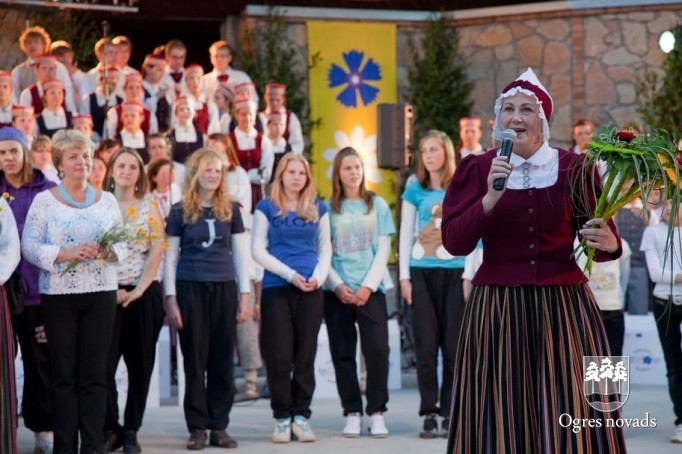 Projekts "Dziedošie kaimiņi'' noslēdzas ar grandioziem Dziesmu svētkiem
