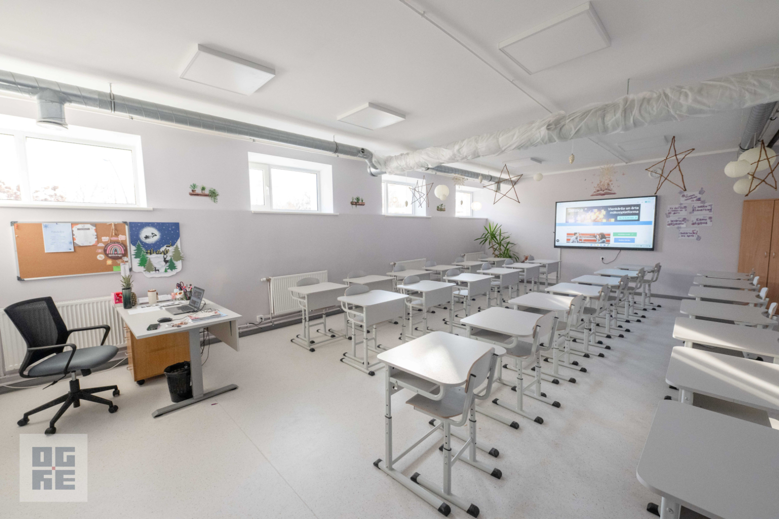 Noslēgušies Ikšķiles vidusskolas iekštelpu pārbūves darbi – radītas jaunas mācību telpas un būtiski uzlabota skolas vide