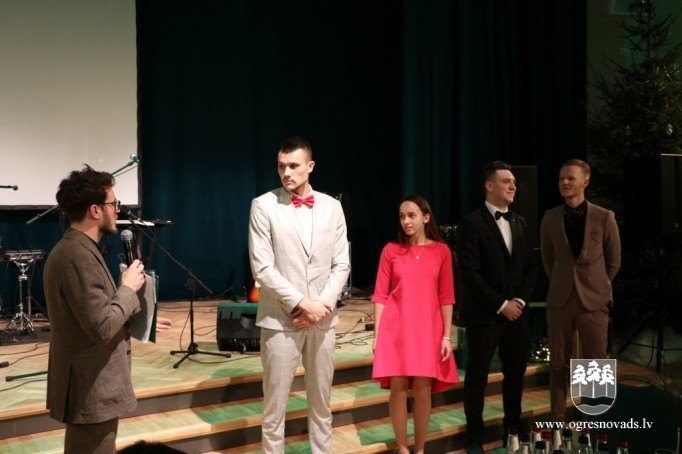 Pasniegta Ogres novada Jauniešu Gada balva