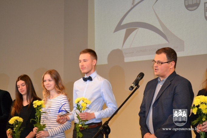 Godina konkursa “Jauniešu Gada balva 2015” laureātus