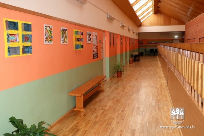 Skola, kurā uzmirdz pa kādai spožai zvaigznītei