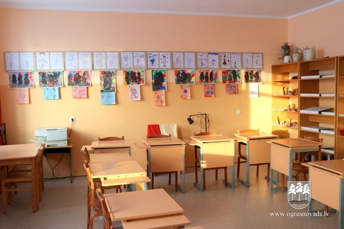 Skola, kurā uzmirdz pa kādai spožai zvaigznītei