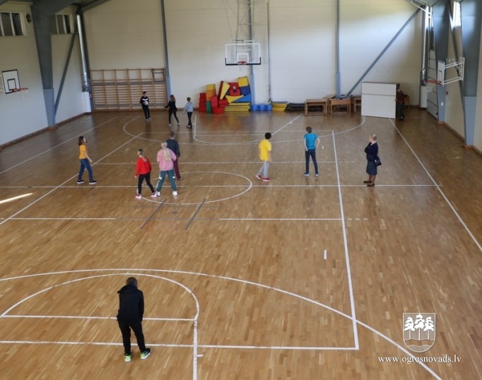 Jaudīgs starts Krapes skolai UNIVERSUM (25.09.2020.)